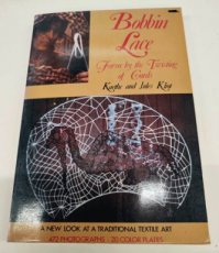 Kliot - Bobbin lace Form by the twisting of cords