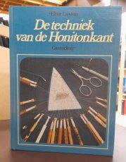 x-06842 Luxton Elsie - De techniek van de Honitonkant